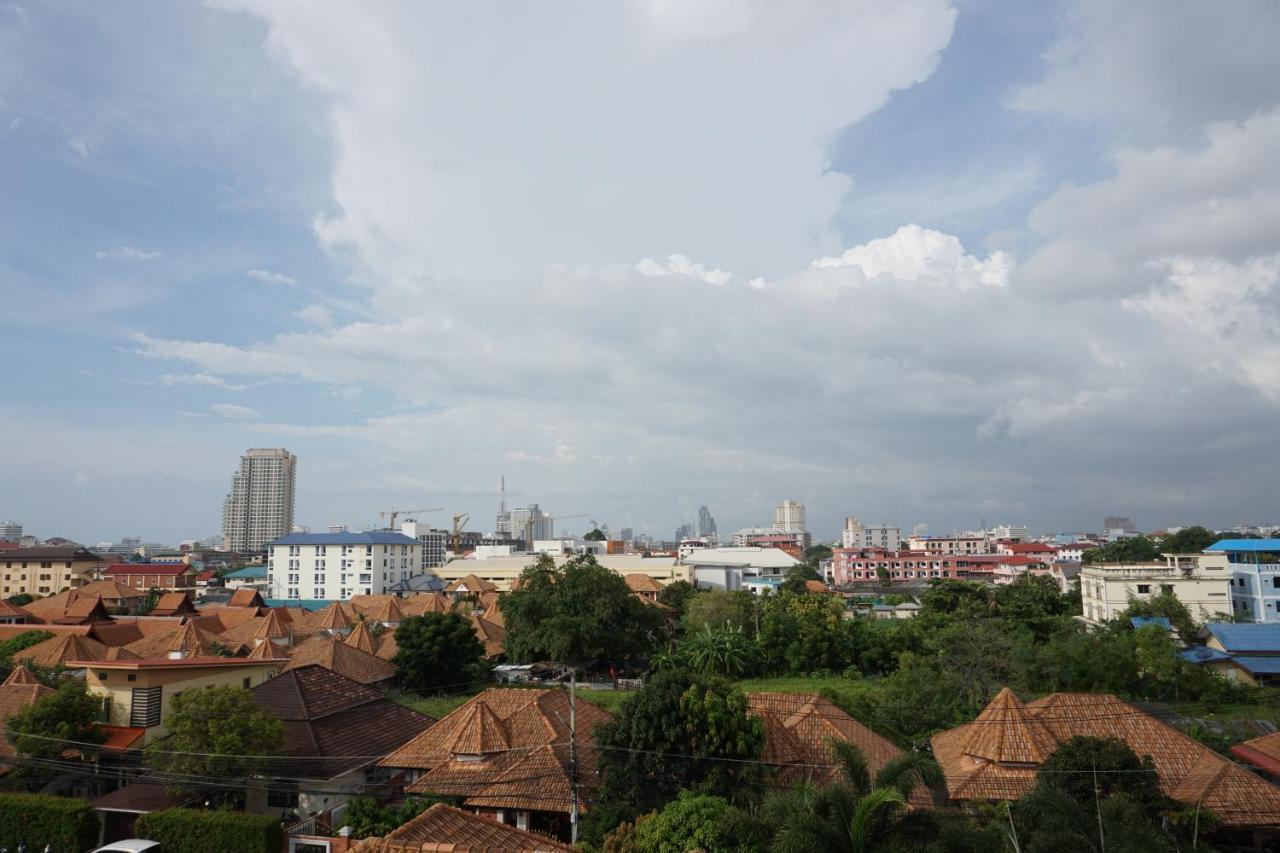 Nine Blue Residence Pattaya Exterior photo